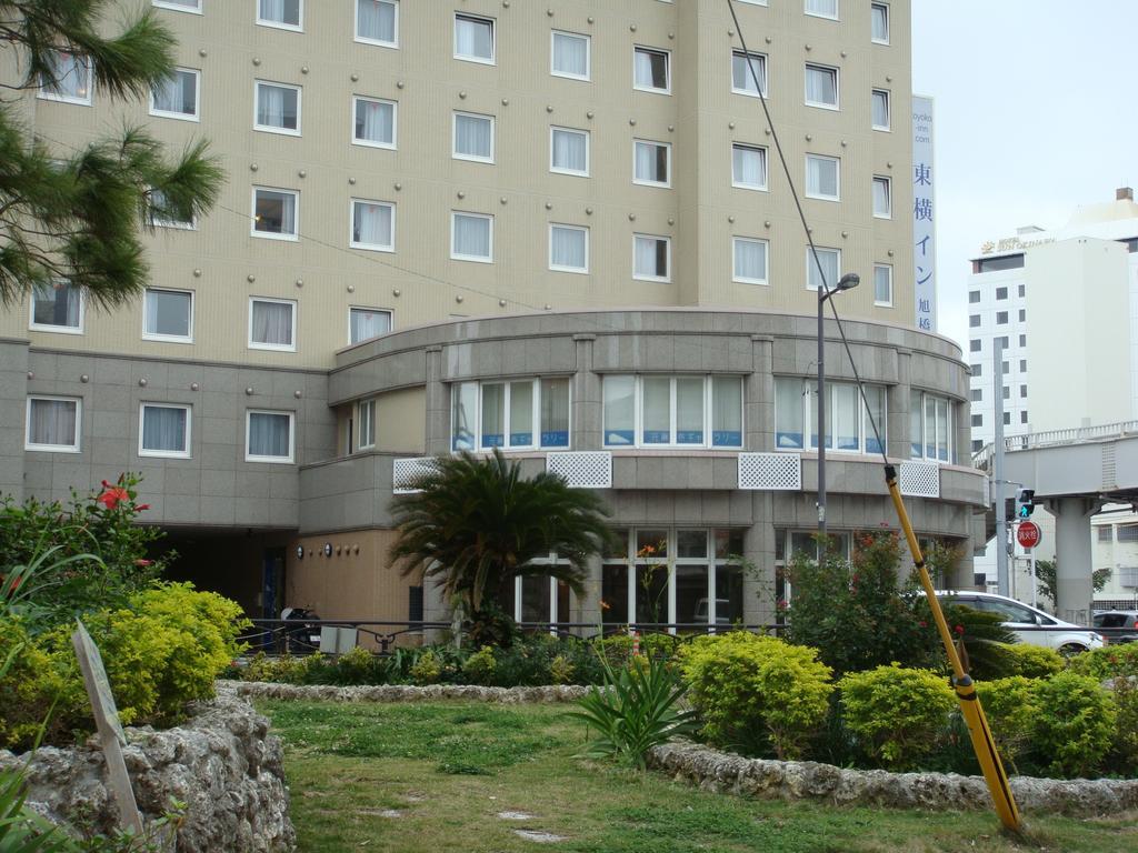 Toyoko Inn Okinawa Naha Asahibashi Ekimae Zewnętrze zdjęcie